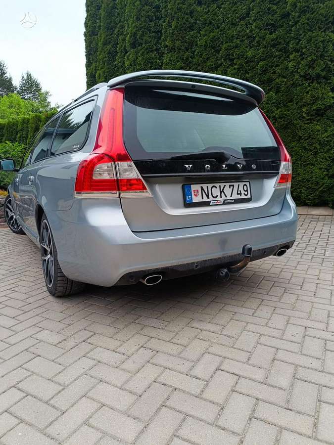 Volvo V70 2015 — engine 1969 cm³, 181 HP (133kW)