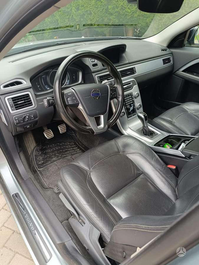 Volvo V70 2015 — photo 7