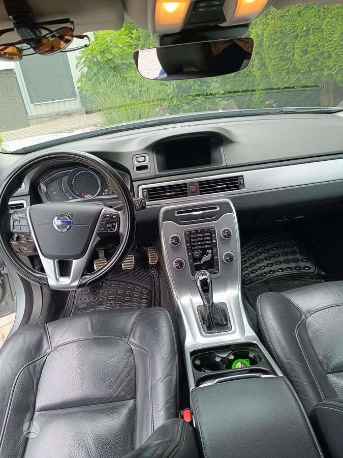 Volvo V70 2015 — photo 8