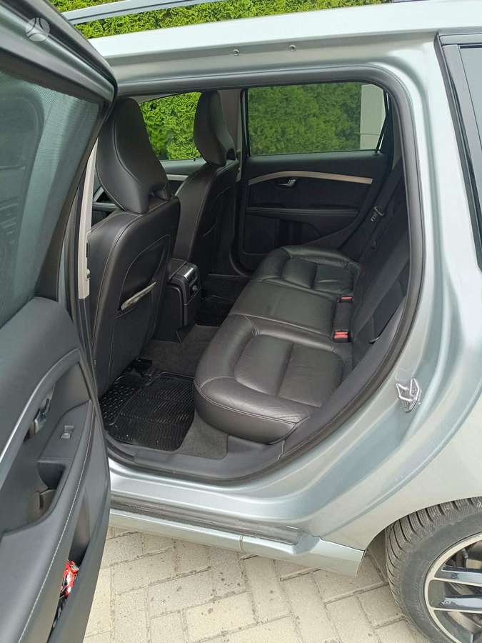 Volvo V70 2015 — photo 9
