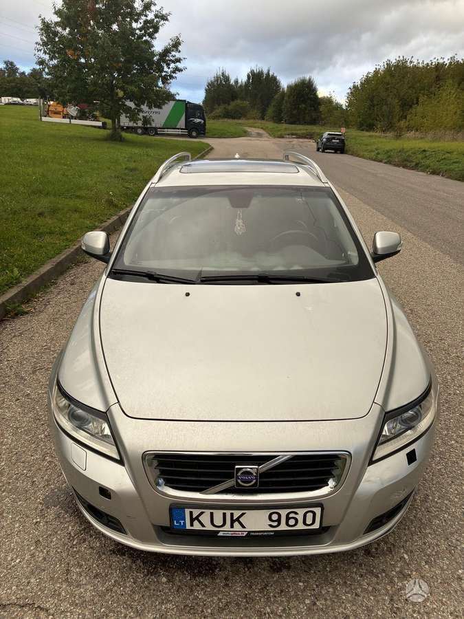 Volvo V50 2009 — вигляд ззаду