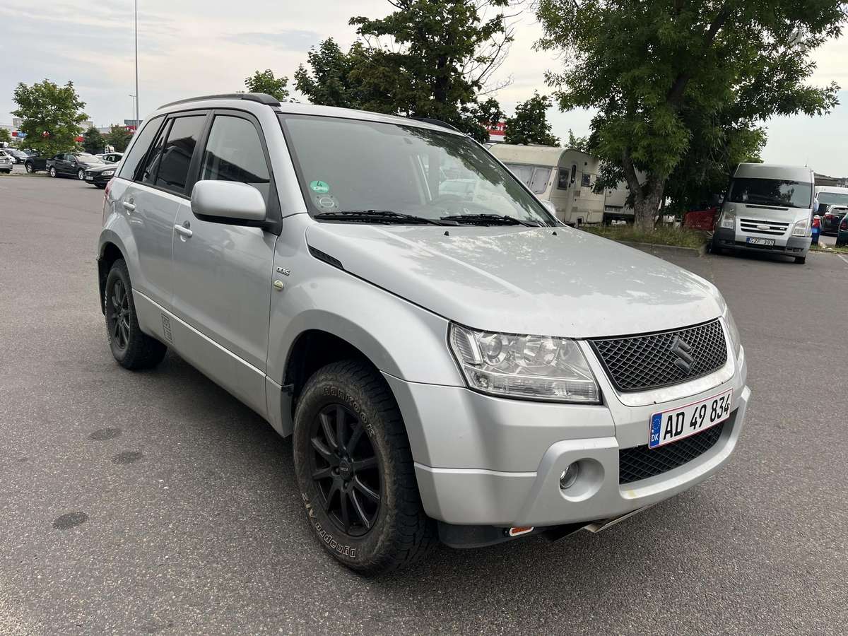 Suzuki Vitara 2007 — rear view