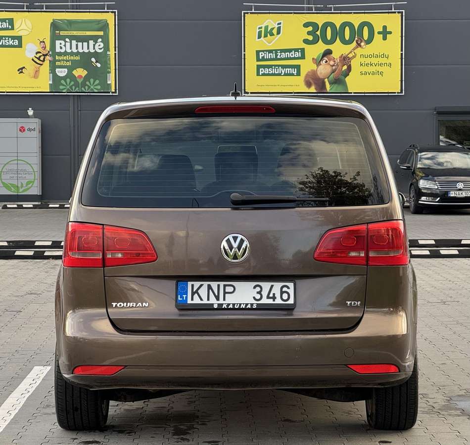 Volkswagen Touran 2011 — photo 7