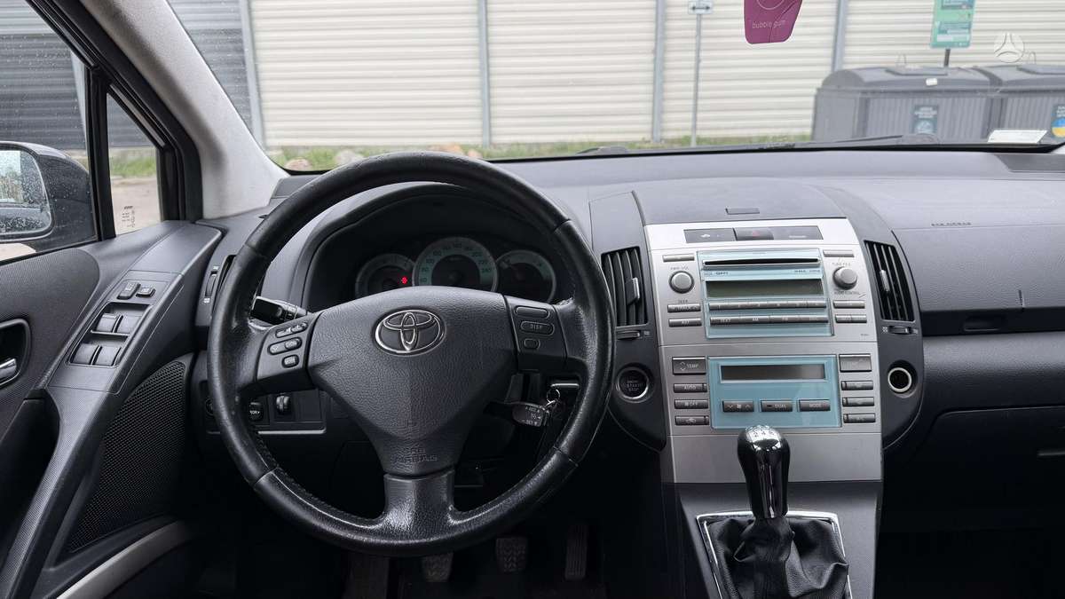 Toyota Corolla 2008 — photo 9