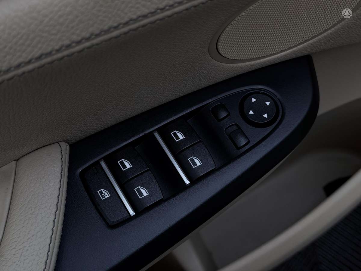 BMW X3 2012 — photo 21