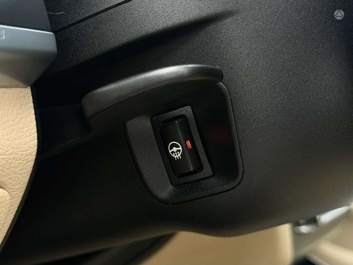BMW X3 2012 — photo 23