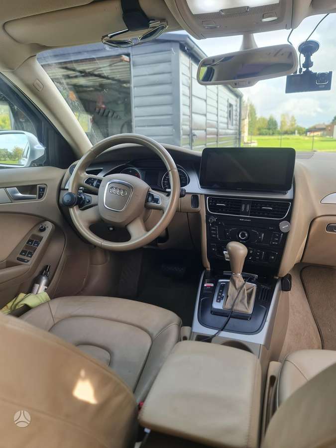 Audi A4 2009 — photo 5