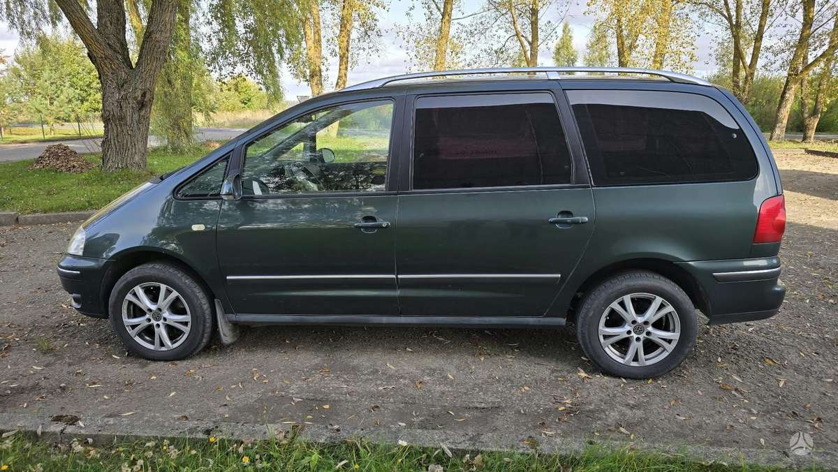 Volkswagen Sharan 2008 — двигун 1968 cm³, 140 HP (103kW)