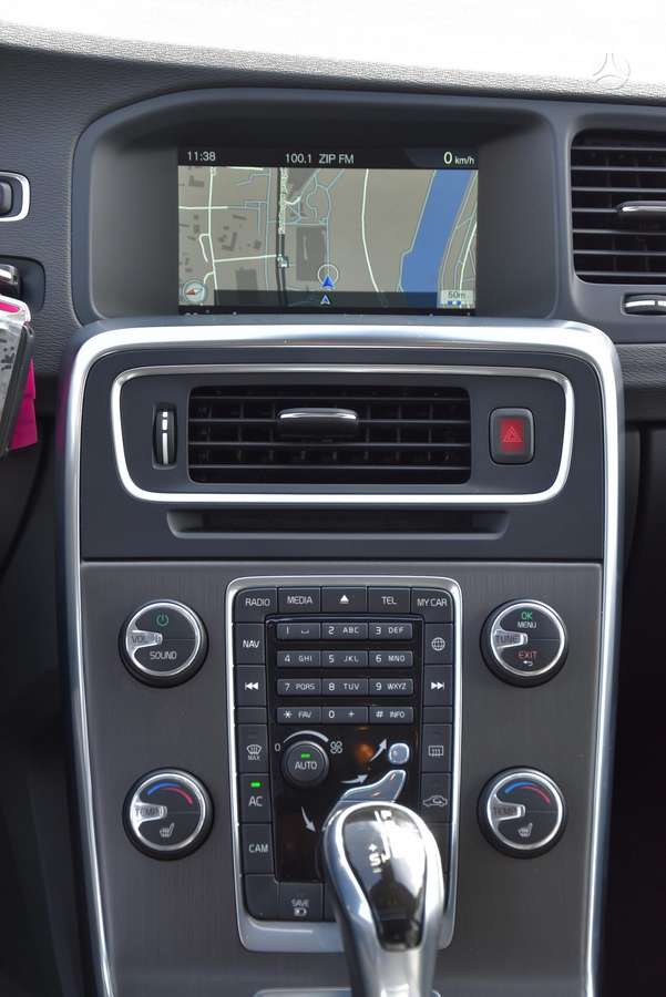 Volvo V60 2014 — photo 13