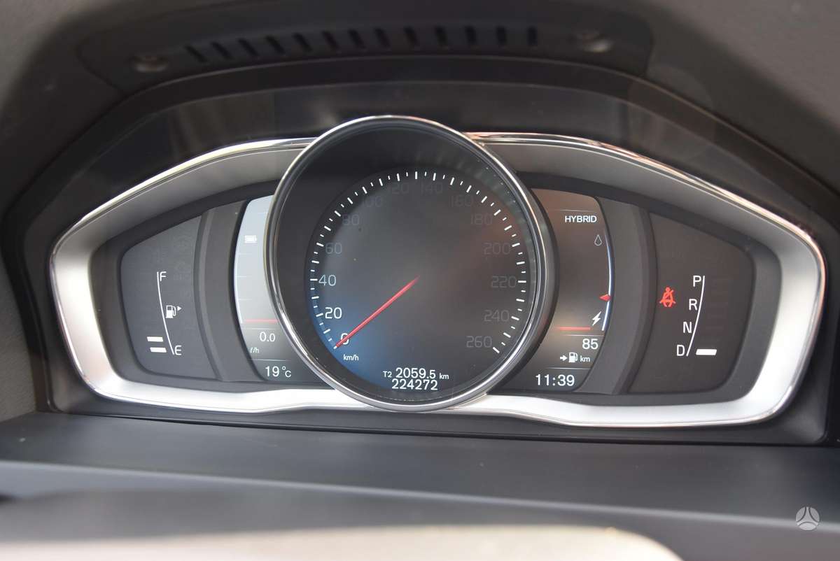 Volvo V60 2014 — photo 15