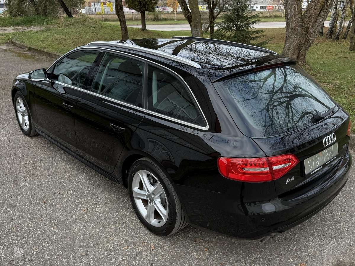 Audi A4 2012 — photo 13