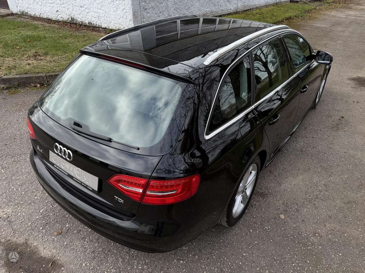 Audi A4 2012 — photo 17