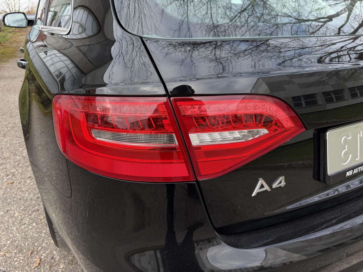 Audi A4 2012 — photo 21