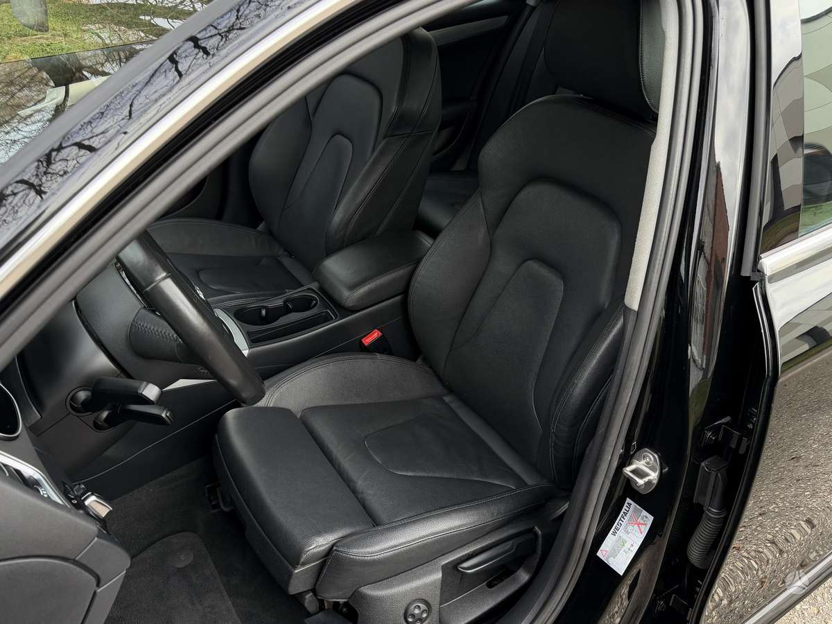 Audi A4 2012 — photo 26