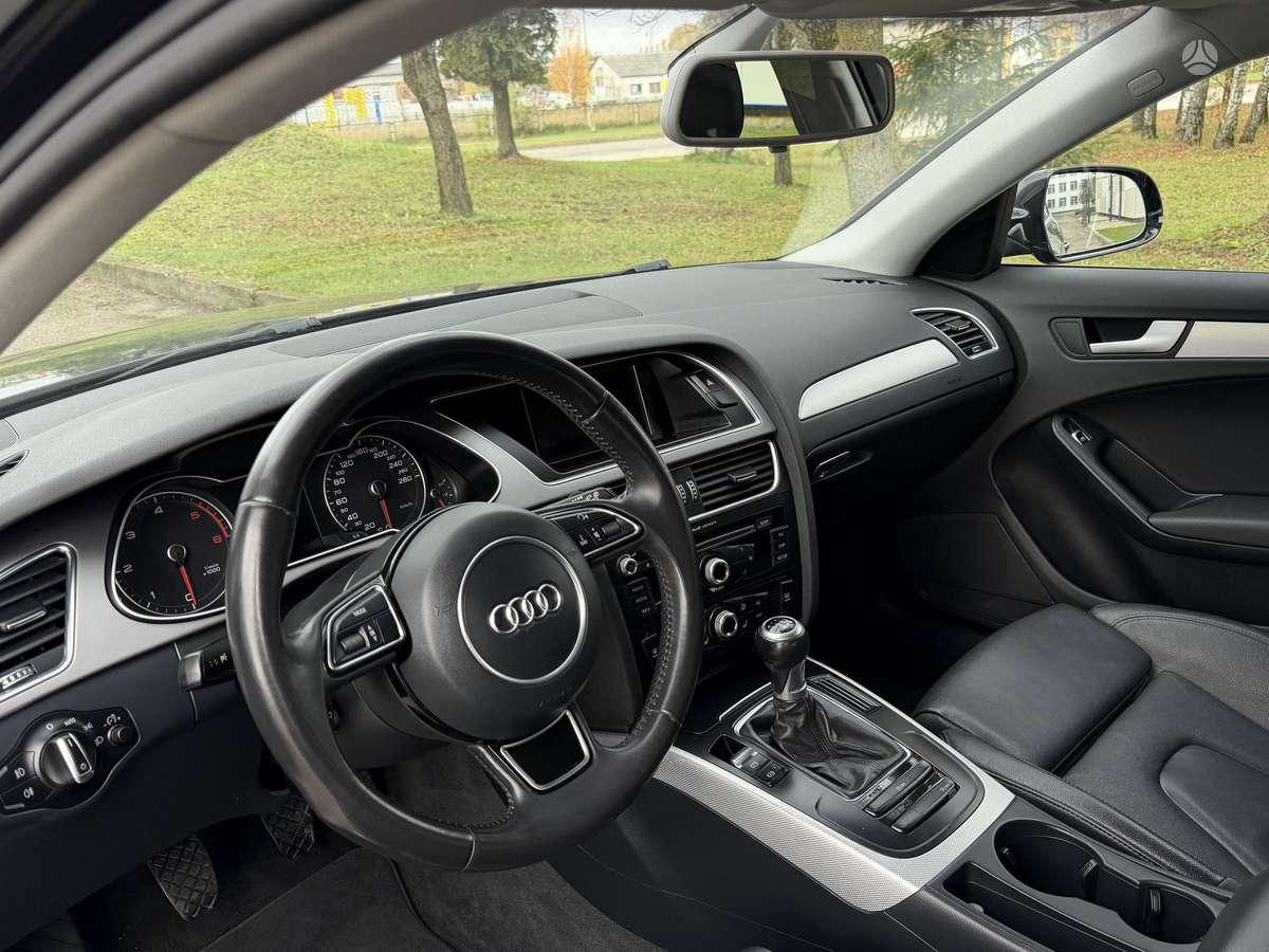 Audi A4 2012 — photo 27