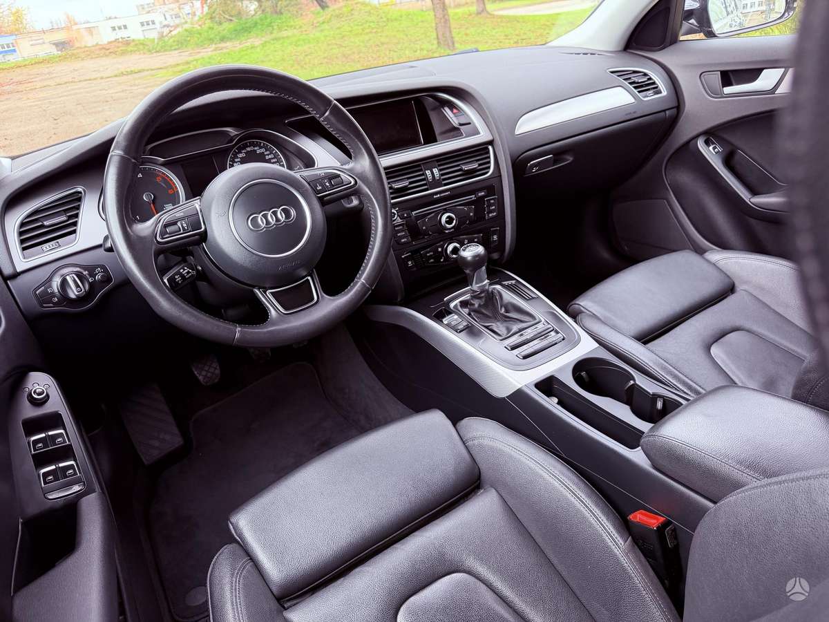 Audi A4 2012 — photo 29