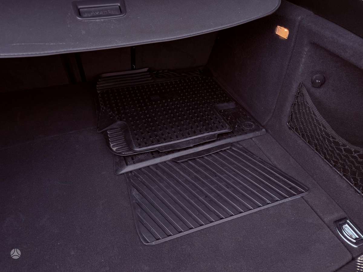 Audi A4 2012 — photo 30