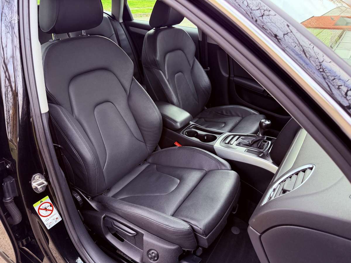 Audi A4 2012 — photo 34