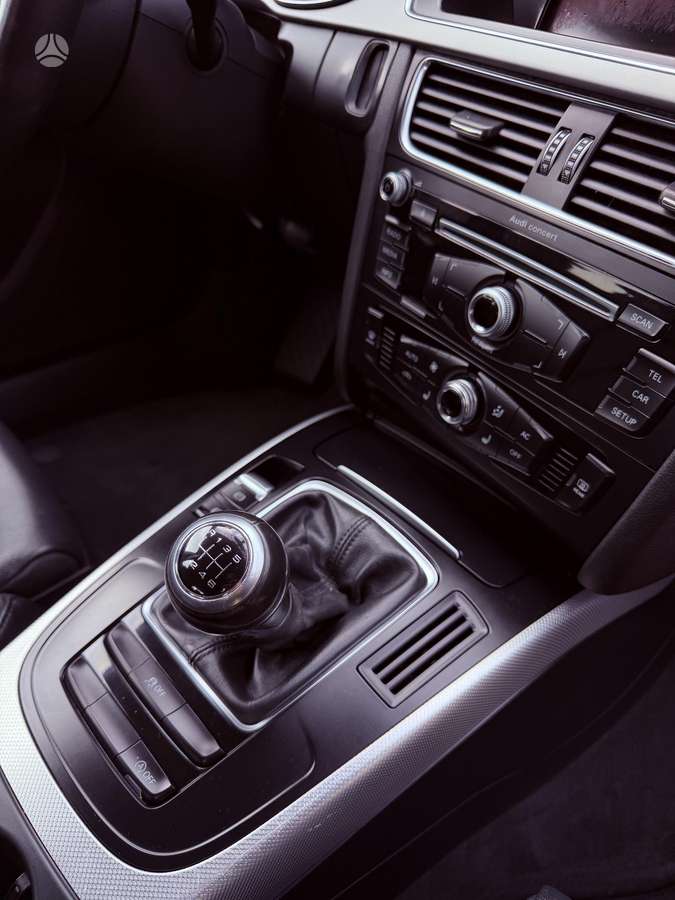 Audi A4 2012 — photo 36