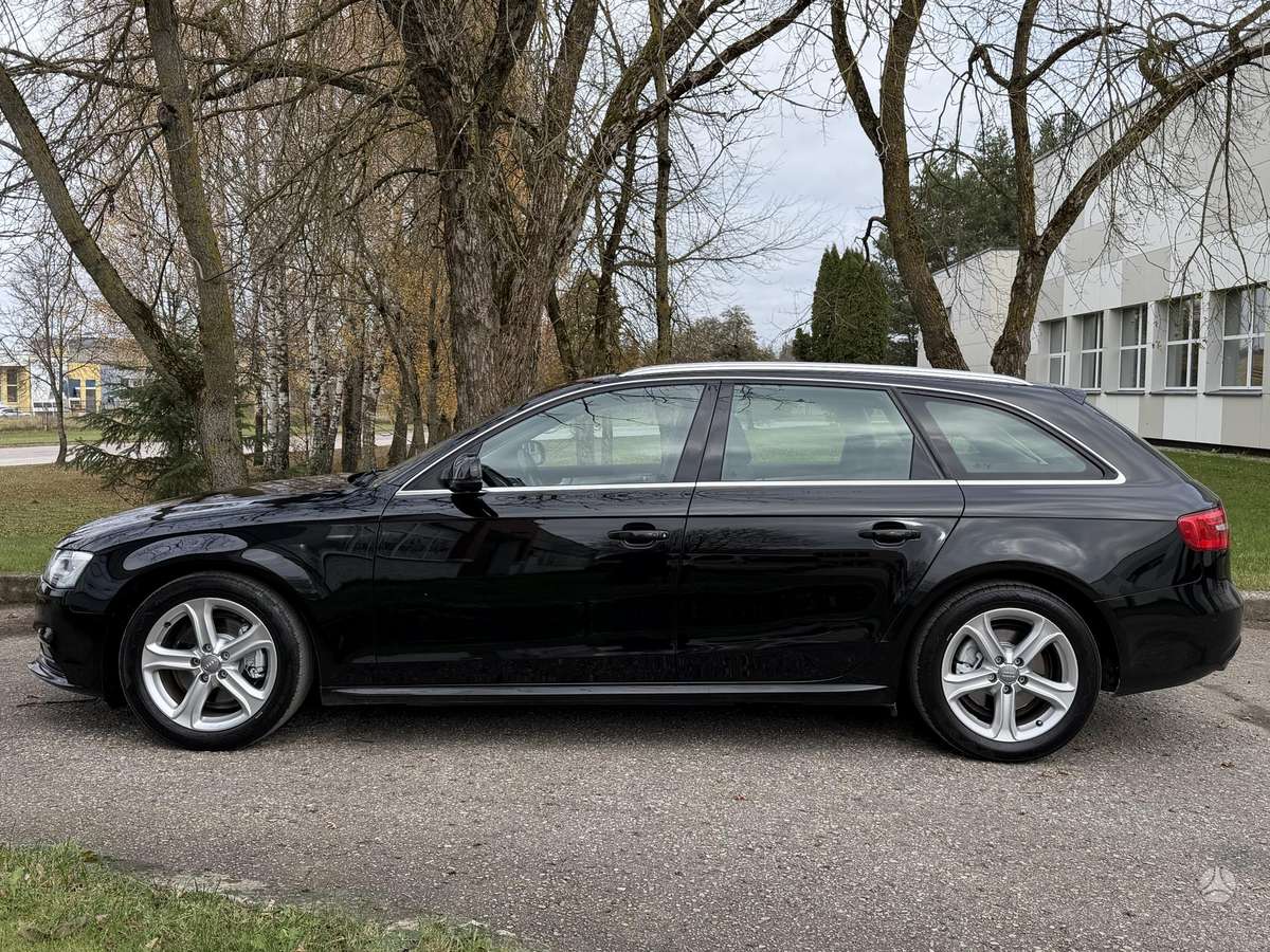 Audi A4 2012 — photo 9