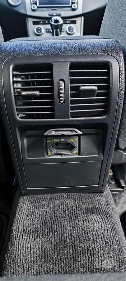 Volkswagen Passat 2012 — photo 17
