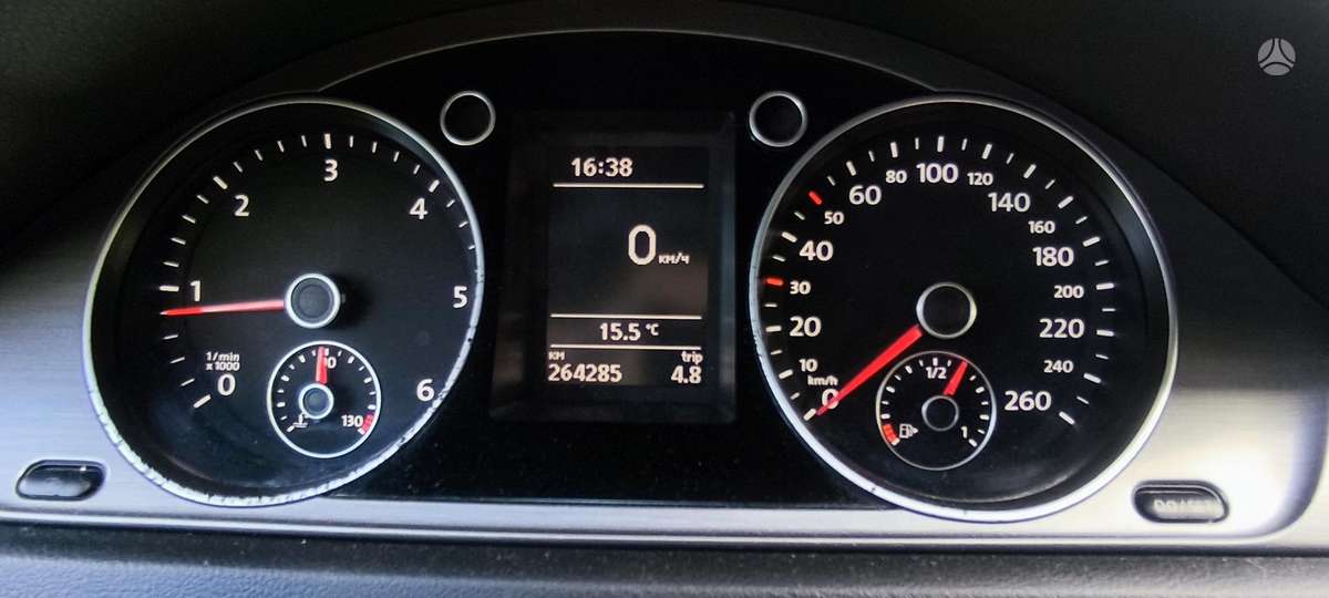 Volkswagen Passat 2012 — photo 7
