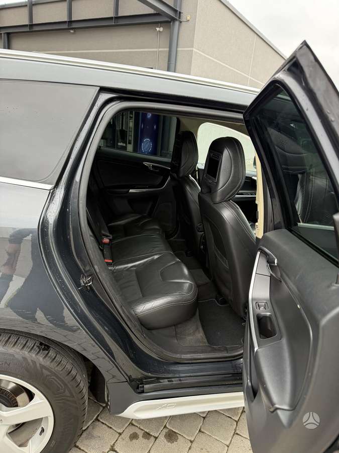 Volvo XC60 2013 — photo 18
