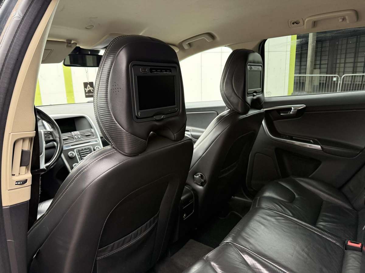 Volvo XC60 2013 — photo 20