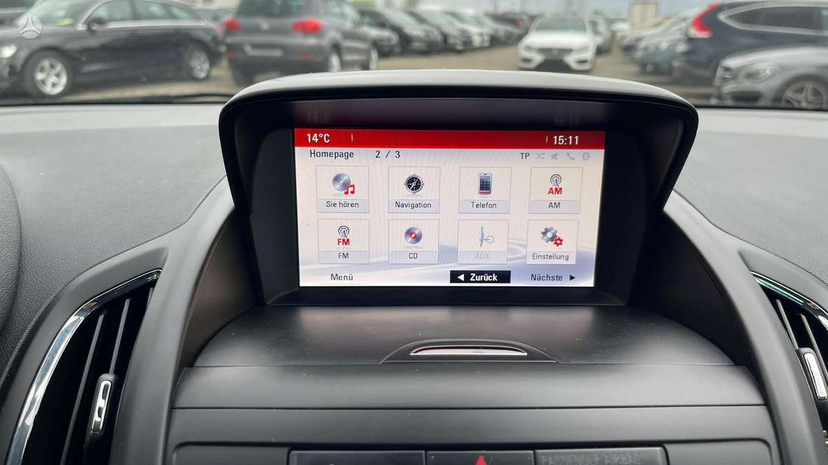 Opel Zafira 2015 — photo 17