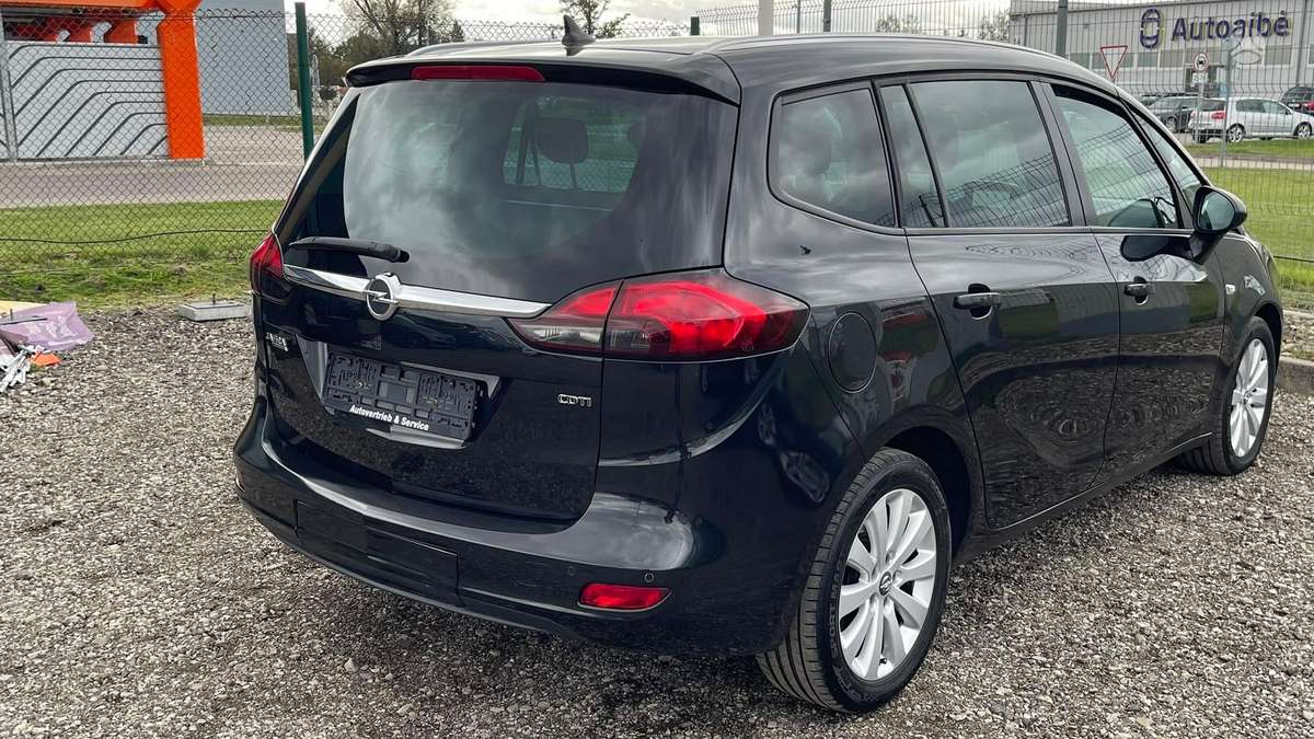 Opel Zafira 2015 — photo 6