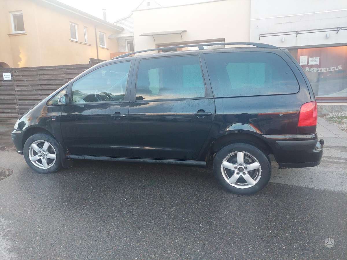 Seat Alhambra 2009 — engine 1968 cm³, 140 HP (103kW)