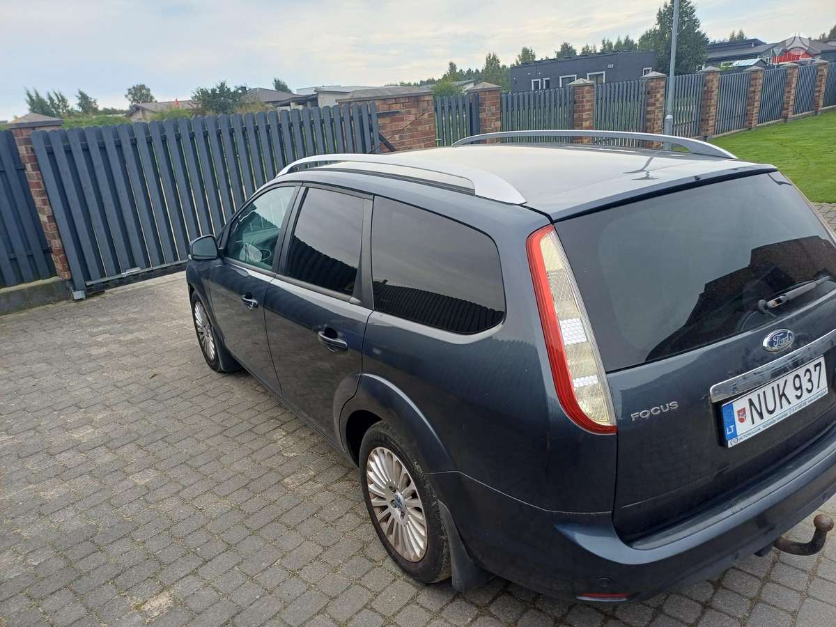 Ford Focus 2009 — photo 6