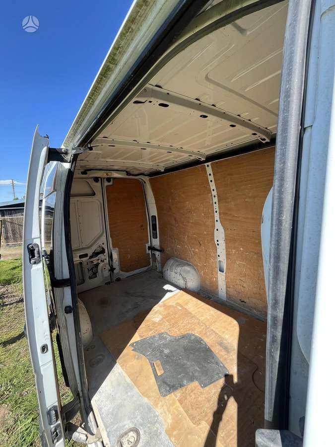 Opel Movano 2010 — photo 8