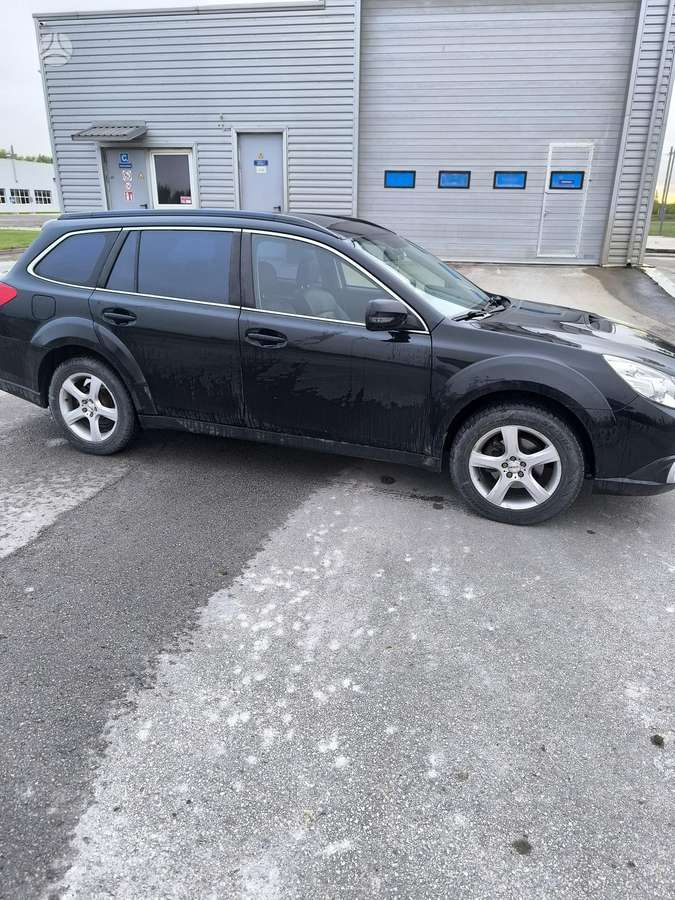 Subaru Outback 2011 — engine 1998 cm³, 150 HP (110kW)