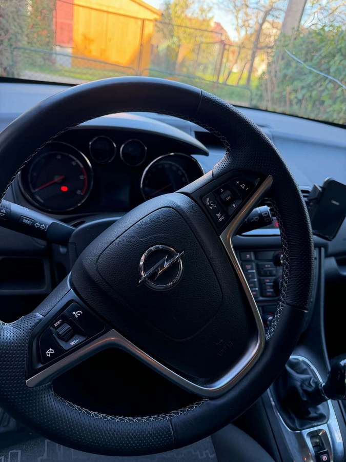 Opel Meriva 2012 — photo 6
