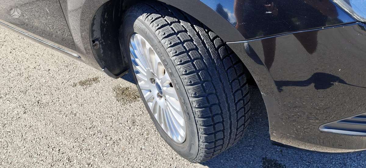 Ford Focus 2009 — photo 27