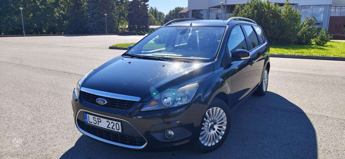 Ford Focus 2009 — interior