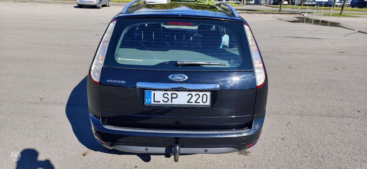 Ford Focus 2009 — photo 8