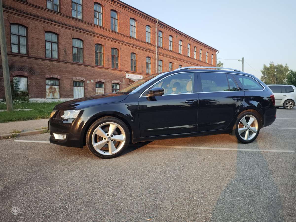 Skoda Octavia 2015 — interior