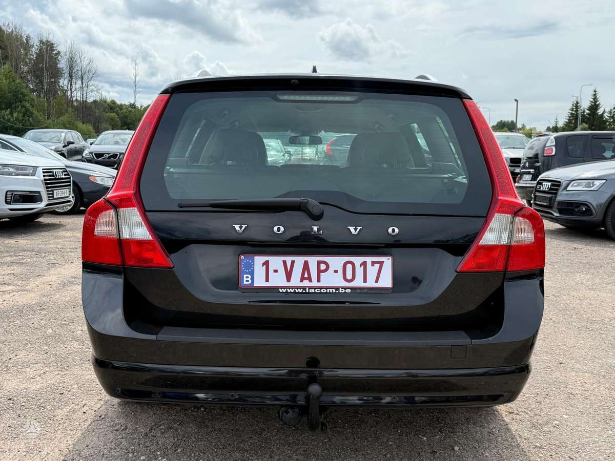 Volvo V70 2010 — фото 9