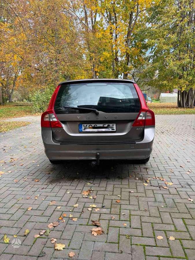 Volvo V70 2009 — двигун 2400 cm³, 185 HP (136kW)
