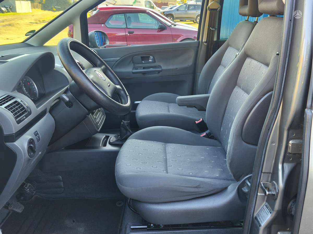Volkswagen Sharan 2008 — photo 10