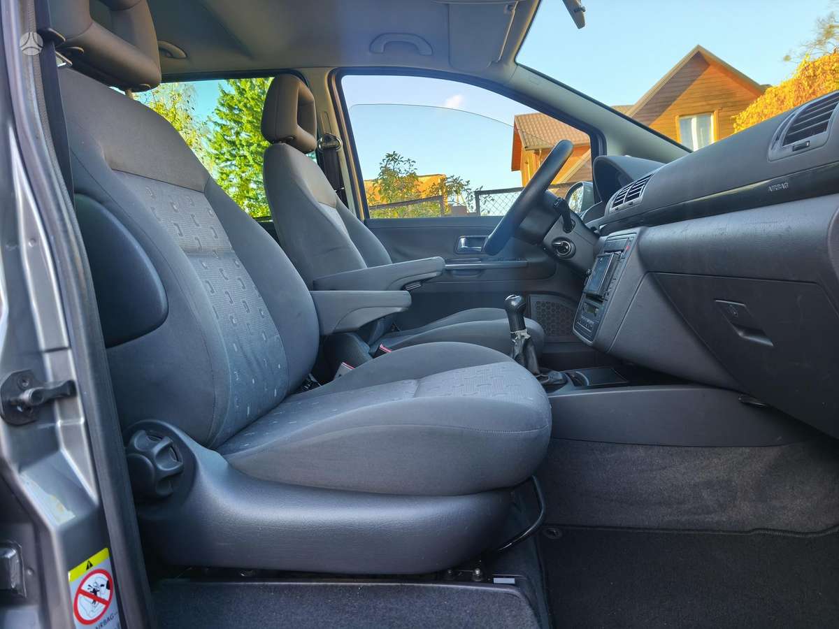 Volkswagen Sharan 2008 — photo 17