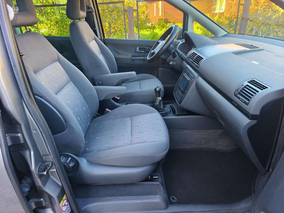 Volkswagen Sharan 2008 — photo 18