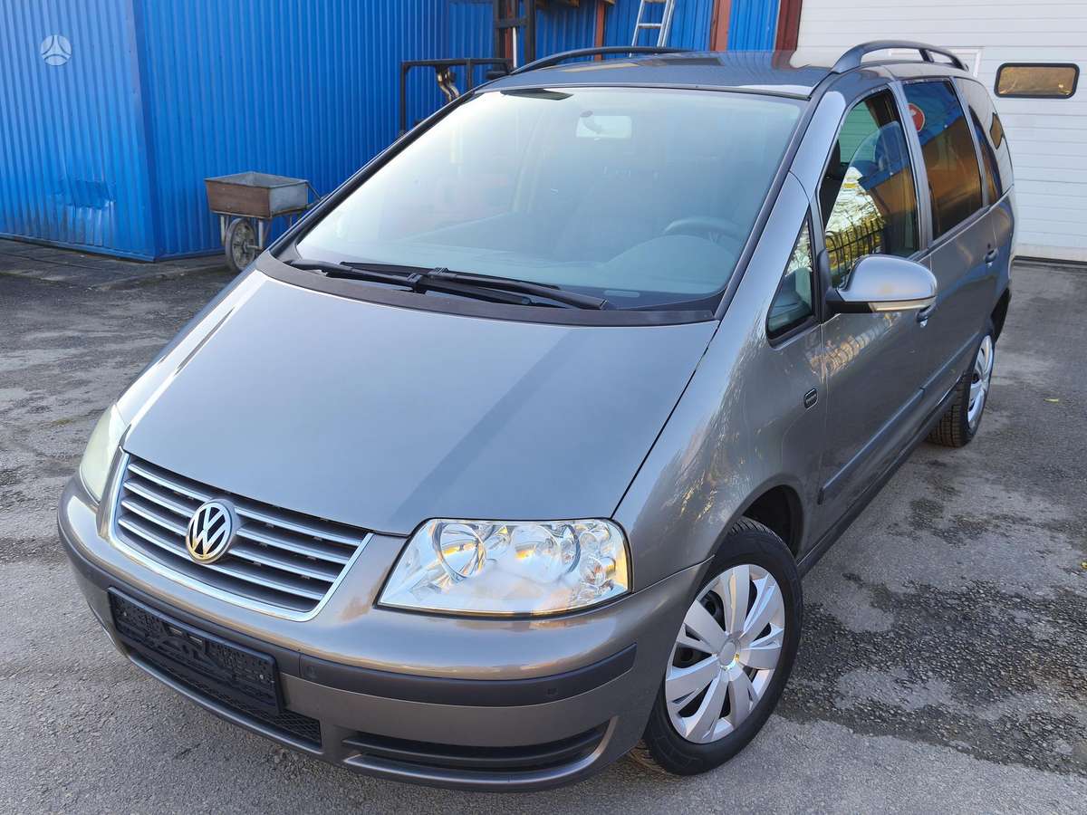 Volkswagen Sharan 2008 — rear view