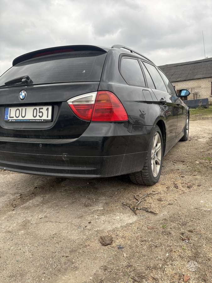 BMW 318 2008 — engine 143 HP (105kW)