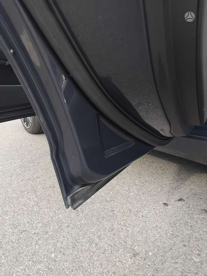 Mercedes-Benz C250 2010 — photo 16
