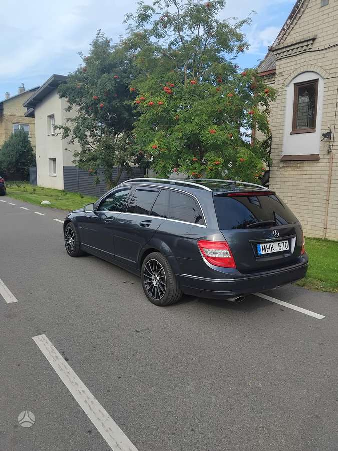 Mercedes-Benz C250 2010 — engine 2143 cm³, 204 HP (150kW)