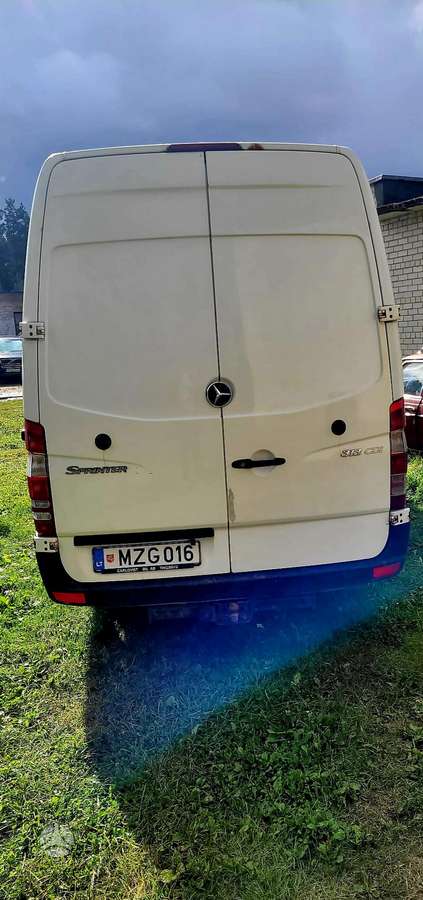 Mercedes-Benz Sprinter 2009 — двигун 2148 cm³, 129 HP (95kW)