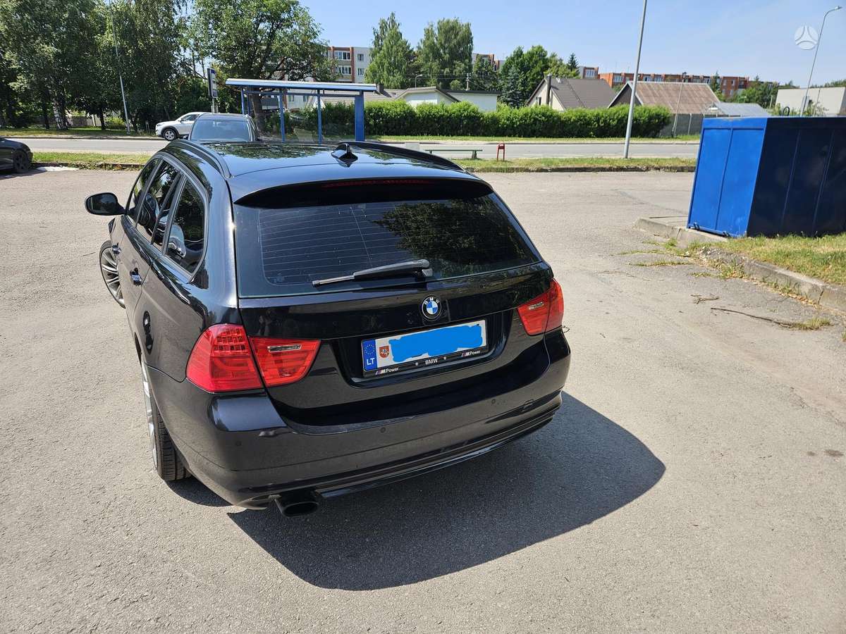 BMW 320 2012 — engine 1995 cm³, 184 HP (135kW)